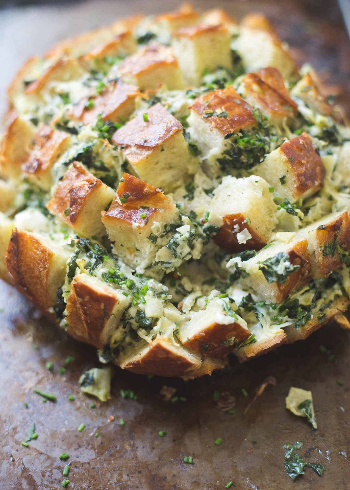 Garlic Butter Secret: Ultimate Game Day Pull-Apart Bread Recipe